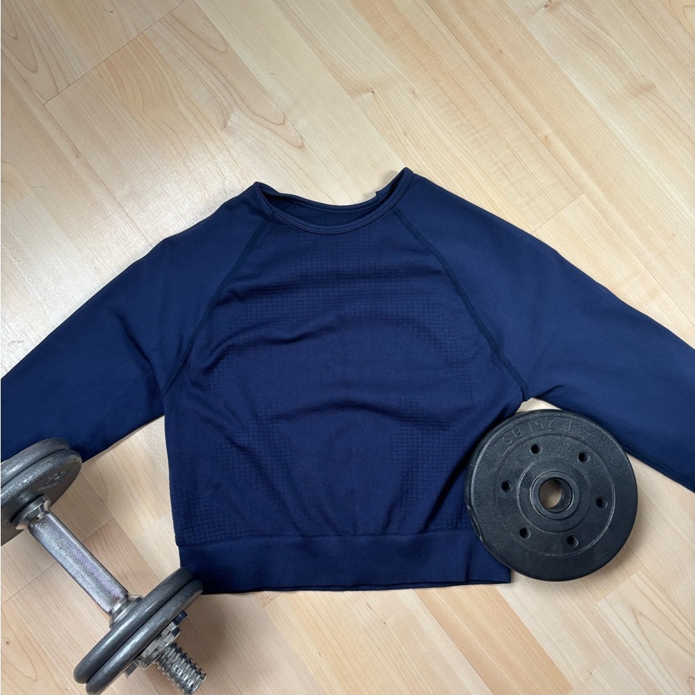 SHEIN Navy Blue Compression Crop Top for Working Out
